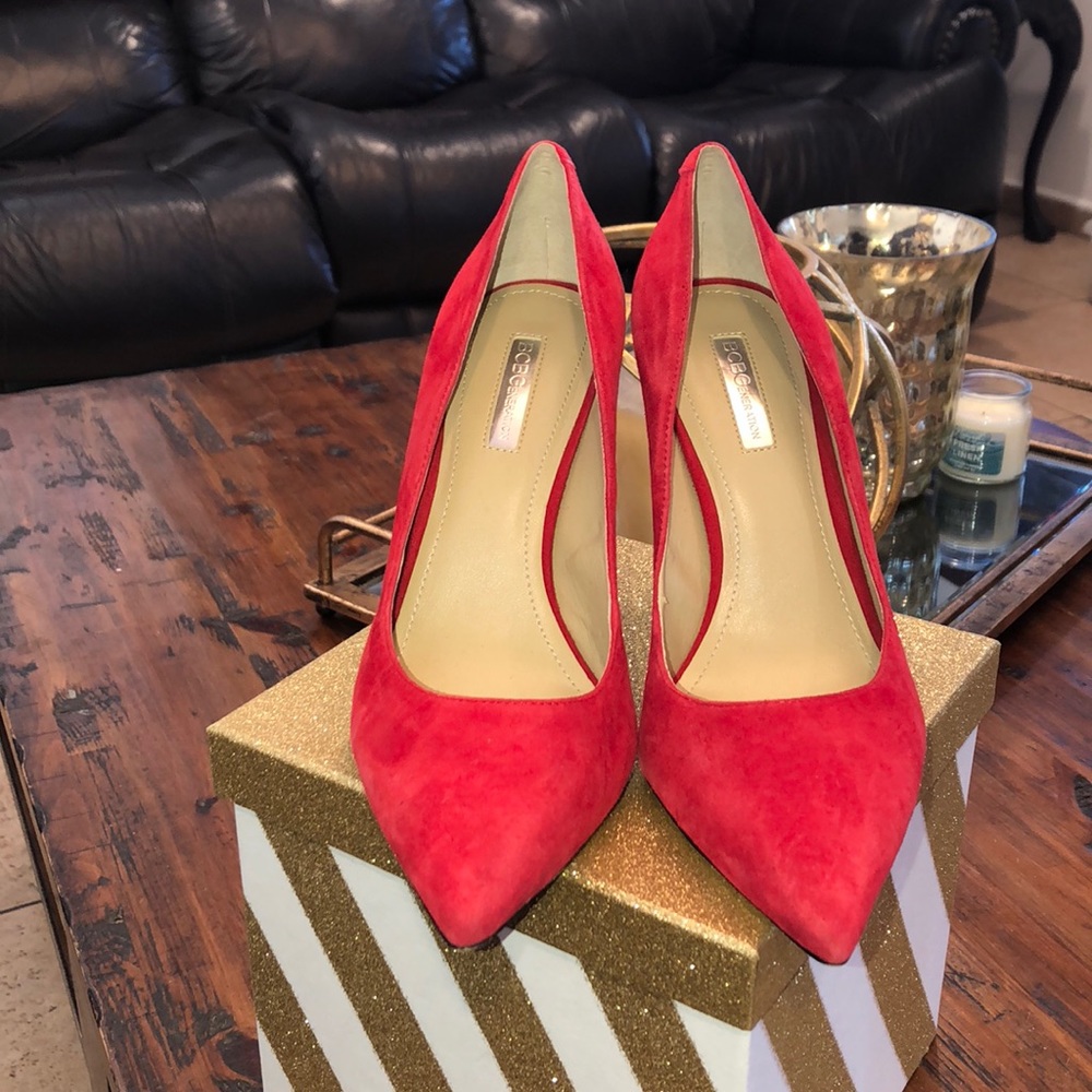 BCBG red pumps